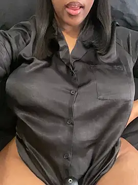 Snapshot of Sipsdoll chatting on June 2026 11:33:01 AM Sipsdoll online show from June 2026 11:33:01 AM