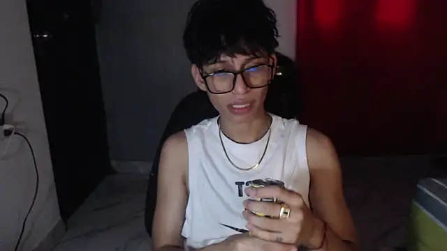 Snapshot of sung_yol chatting on October 2025 09:34:01 PM sung yol online show from October 2025 09:34:01 PM