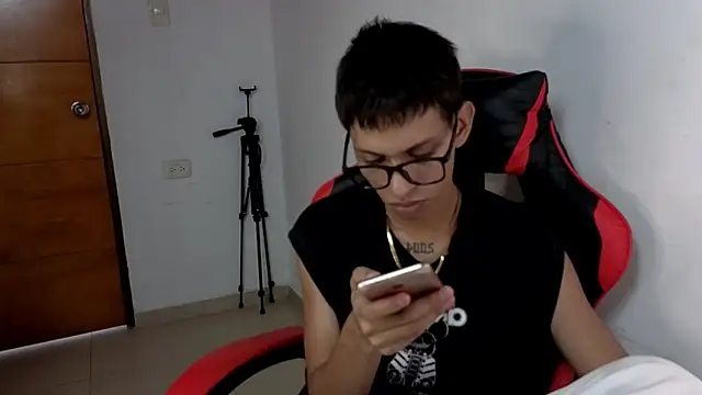 sung yol online show from April 2026 04:52:01 PM