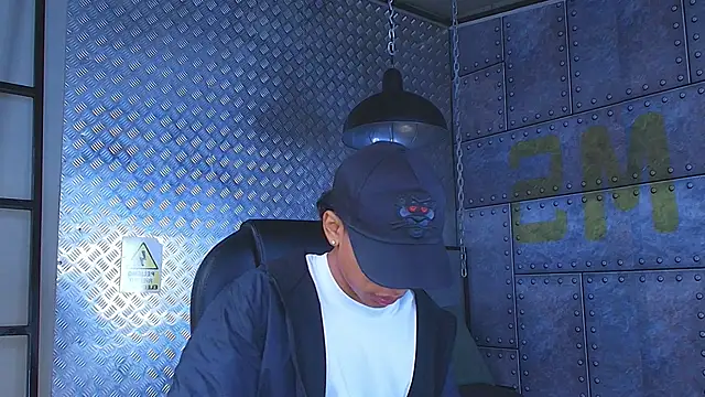 AlanCutee online show from October 2025 11:11:01 AM