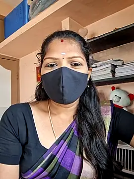 Snapshot of Tamil_Dharani chatting on March 2026 07:03:02 AM Tamil Dharani online show from March 2026 07:03:02 AM