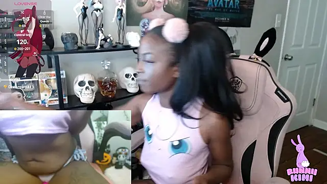 Snapshot of bunniikimi chatting on September 2025 01:00:01 PM bunniikimi online show from September 2025 01:00:01 PM