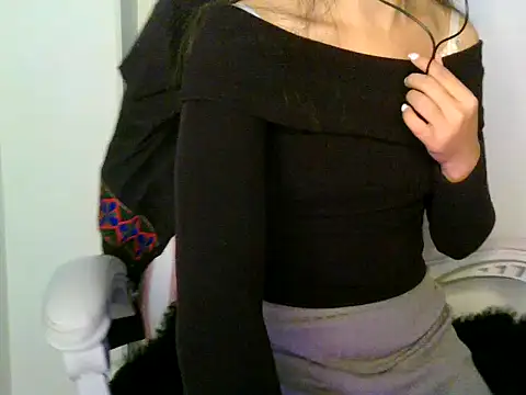 Snapshot of JOLLY_67 chatting on November 2025 04:01:02 AM JOLLY 67 online show from November 2025 04:01:02 AM