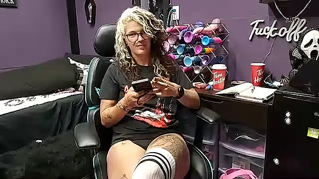 Snapshot of oddywithabody chatting on September 2025 08:13:02 AM oddywithabody online show from September 2025 08:13:02 AM