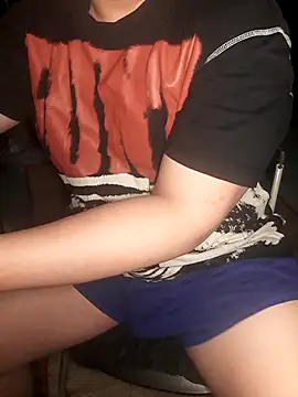 Snapshot of MinhTuan2002 chatting on October 2025 12:27:01 AM MinhTuan2002 online show from October 2025 12:27:01 AM