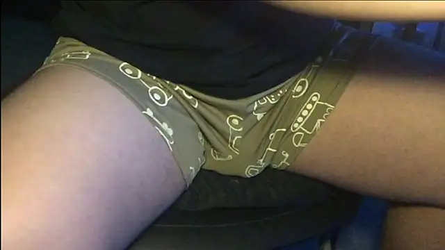 Snapshot of MinhTuan2002 chatting on November 2025 08:19:01 PM MinhTuan2002 online show from November 2025 08:19:01 PM