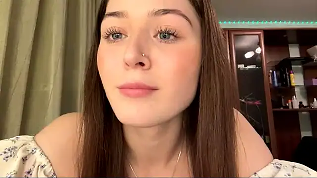 Snapshot of Adel_strongwoman chatting on December 2025 05:09:01 PM Adel strongwoman online show from December 2025 05:09:01 PM