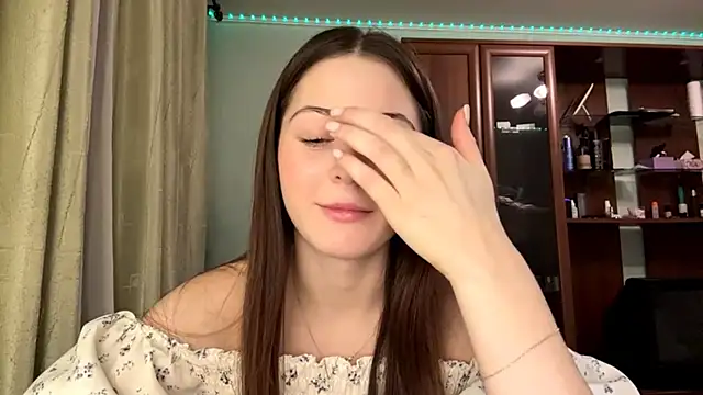 Snapshot of Adel_strongwoman chatting on December 2025 05:09:02 PM Adel strongwoman online show from December 2025 05:09:02 PM