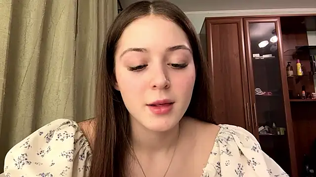 Snapshot of Adel_strongwoman chatting on February 2026 06:37:02 PM Adel strongwoman online show from February 2026 06:37:02 PM