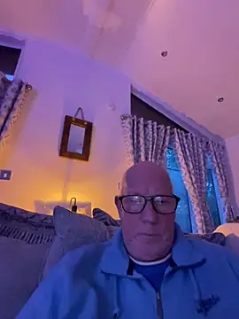 Snapshot of philefc chatting on December 2025 04:03:02 PM philefc online show from December 2025 04:03:02 PM