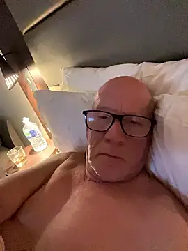 Snapshot of philefc chatting on January 2026 09:49:02 PM philefc online show from January 2026 09:49:02 PM