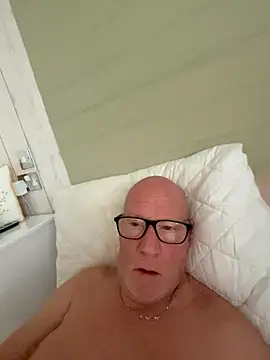 Snapshot of philefc chatting on January 2026 09:47:02 AM philefc online show from January 2026 09:47:02 AM