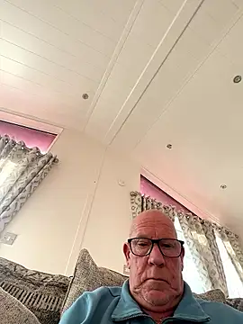 Snapshot of philefc chatting on January 2026 01:39:01 PM philefc online show from January 2026 01:39:01 PM