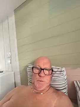 Snapshot of philefc chatting on February 2026 09:15:01 AM philefc online show from February 2026 09:15:01 AM