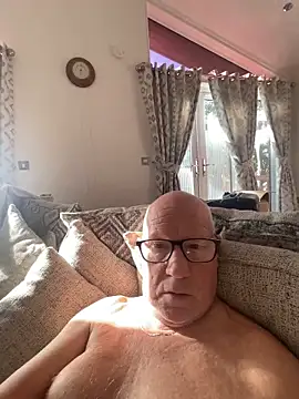 Snapshot of philefc chatting on February 2026 10:33:02 AM philefc online show from February 2026 10:33:02 AM