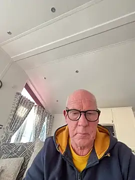 Snapshot of philefc chatting on February 2026 02:37:02 PM philefc online show from February 2026 02:37:02 PM