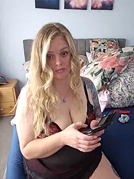 Snapshot of Bridgette03 chatting on October 2025 01:03:01 AM Bridgette03 online show from October 2025 01:03:01 AM