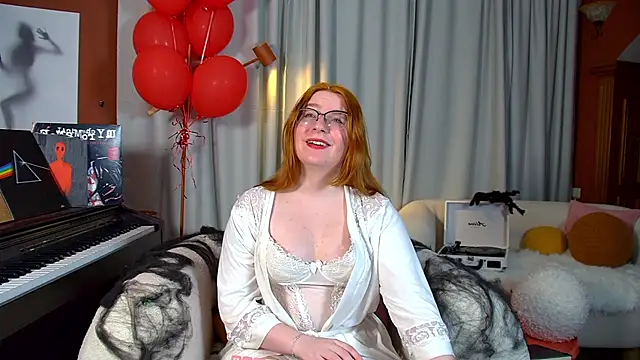 AliceAllisons online show from October 2025 06:37:01 PM