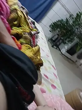 Snapshot of thequestiontrad chatting on November 2025 04:04:01 AM thequestiontrad online show from November 2025 04:04:01 AM