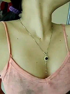 Snapshot of Sweet_Bindika07 chatting on October 2025 04:53:02 AM Sweet Bindika07 online show from October 2025 04:53:02 AM