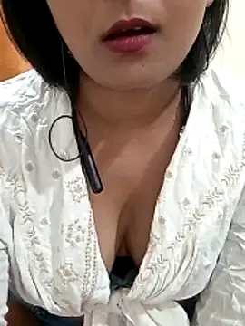 Snapshot of Queen_Kushi4 chatting on June 2026 06:12:01 PM Queen Kushi4 online show from June 2026 06:12:01 PM