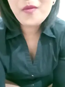 Snapshot of Queen_Kushi4 chatting on July 2026 03:03:02 PM Queen Kushi4 online show from July 2026 03:03:02 PM