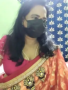 mallu-lover online show from November 2025 03:25:01 PM