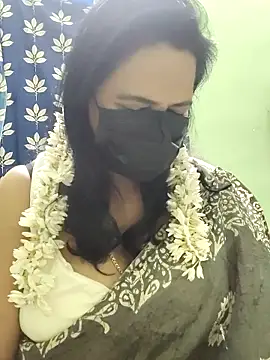 mallu-lover online show from November 2025 03:56:01 PM