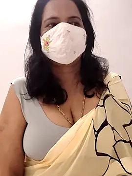 mallu-lover online show from December 2025 03:19:02 PM