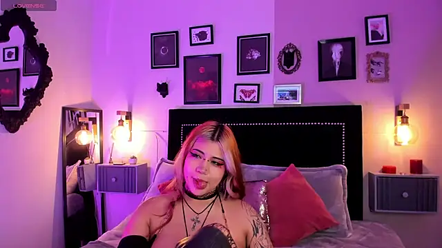 pinkk deemon online show from March 2026 12:56:02 PM