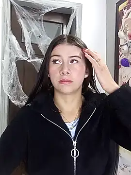 Snapshot of CharlotteSex_ chatting on October 2025 11:09:01 AM CharlotteSex online show from October 2025 11:09:01 AM