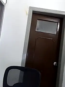 Snapshot of CharlotteSex_ chatting on November 2025 10:02:02 AM CharlotteSex online show from November 2025 10:02:02 AM