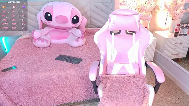 amy miller1 online show from April 2026 07:00:01 PM