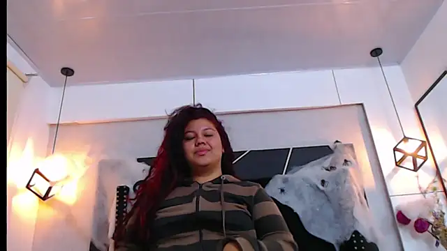 CloeStron online show from October 2025 10:59:01 AM