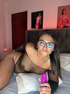 ema zoe online show from January 2026 12:03:01 AM