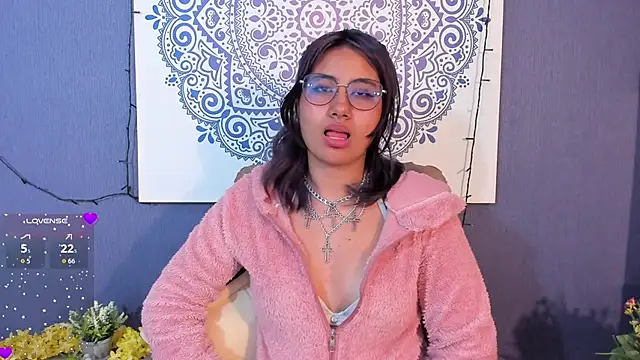 Snapshot of Nova_allen chatting on September 2025 11:48:01 PM Nova allen online show from September 2025 11:48:01 PM