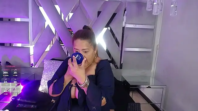 MonzerratBoyer online show from September 2025 01:45:01 PM