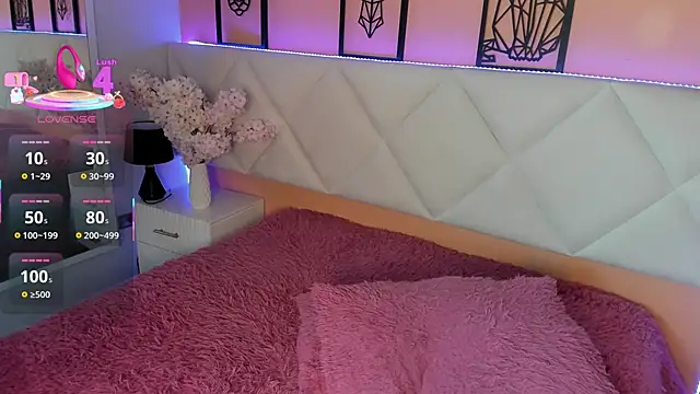 veronica hill  online show from November 2025 03:05:02 AM