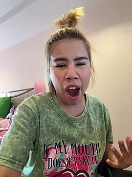 Snapshot of Kath_C chatting on September 2025 03:54:01 AM Kath C online show from September 2025 03:54:01 AM