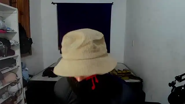 Snapshot of JuanchiT66 chatting on November 2025 08:05:02 AM JuanchiT66 online show from November 2025 08:05:02 AM