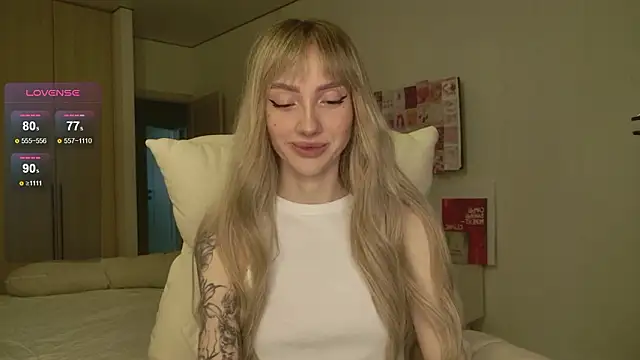 Lunainnk online show from February 2026 10:32:02 PM