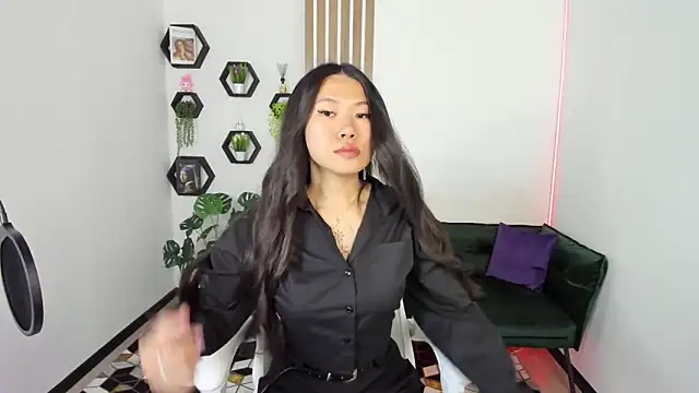 Snapshot of LunaPurrr chatting on September 2025 01:29:01 AM LunaPurrr online show from September 2025 01:29:01 AM