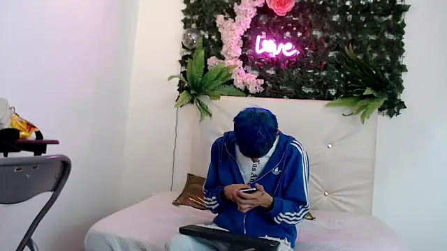 Snapshot of iam_lukas__ chatting on September 2025 02:04:02 AM iam lukas online show from September 2025 02:04:02 AM