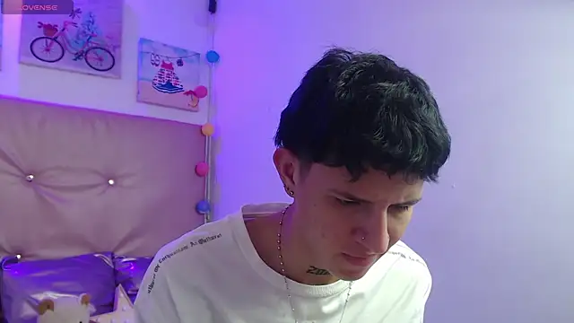 Snapshot of iam_lukas__ chatting on December 2025 06:45:02 PM iam lukas online show from December 2025 06:45:02 PM