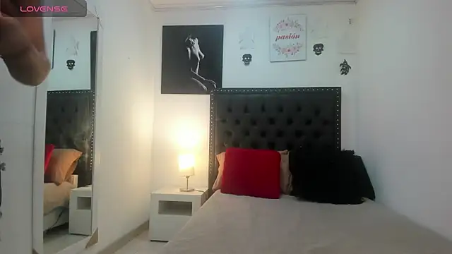 Snapshot of ScarlettVell chatting on October 2025 07:36:02 PM ScarlettVell online show from October 2025 07:36:02 PM