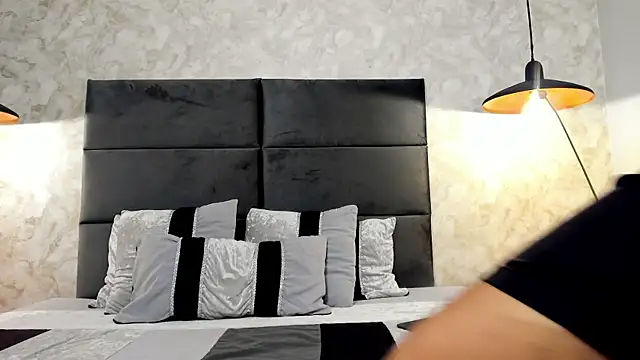 Snapshot of RaphaelDufort chatting on October 2025 11:18:01 PM RaphaelDufort online show from October 2025 11:18:01 PM