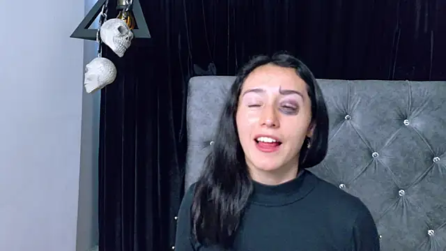 Ginevra esposito online show from October 2025 01:07:01 PM