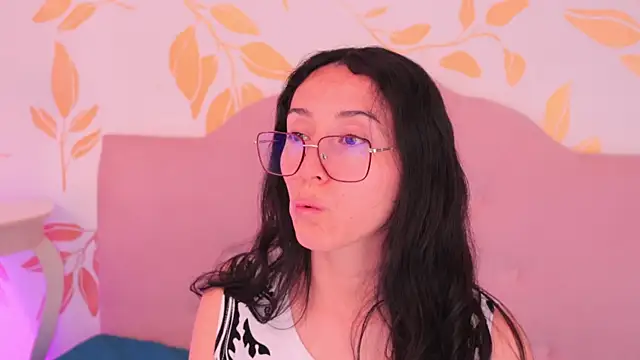 Ginevra esposito online show from March 2026 12:44:01 PM