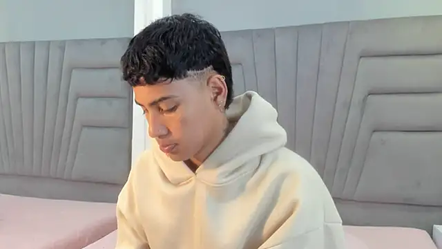 Snapshot of Denis_Carpenter chatting on November 2025 11:40:02 AM Denis Carpenter online show from November 2025 11:40:02 AM