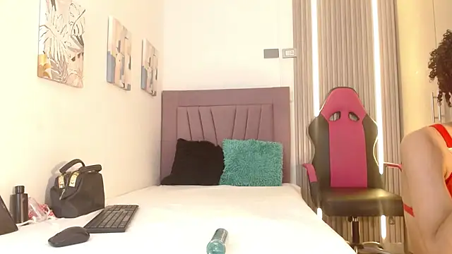 Snapshot of Ivone_Rose_ chatting on October 2025 12:34:02 PM Ivone Rose online show from October 2025 12:34:02 PM